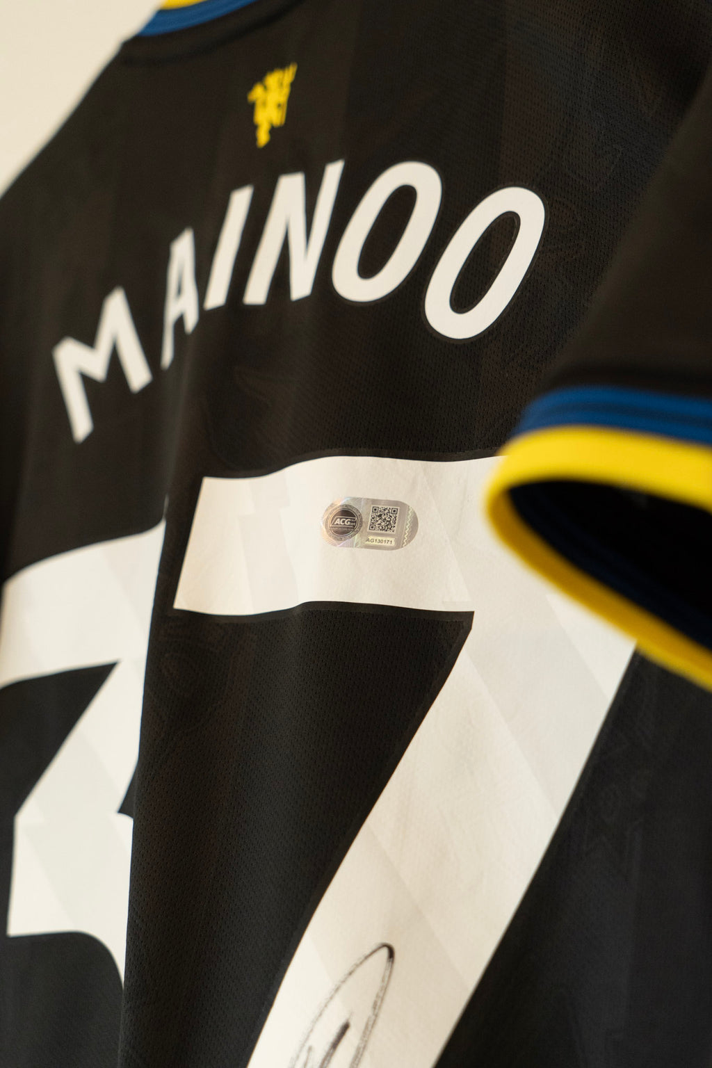 Kobbie Mainoo Signert Manchester United bortedrakt 25/26