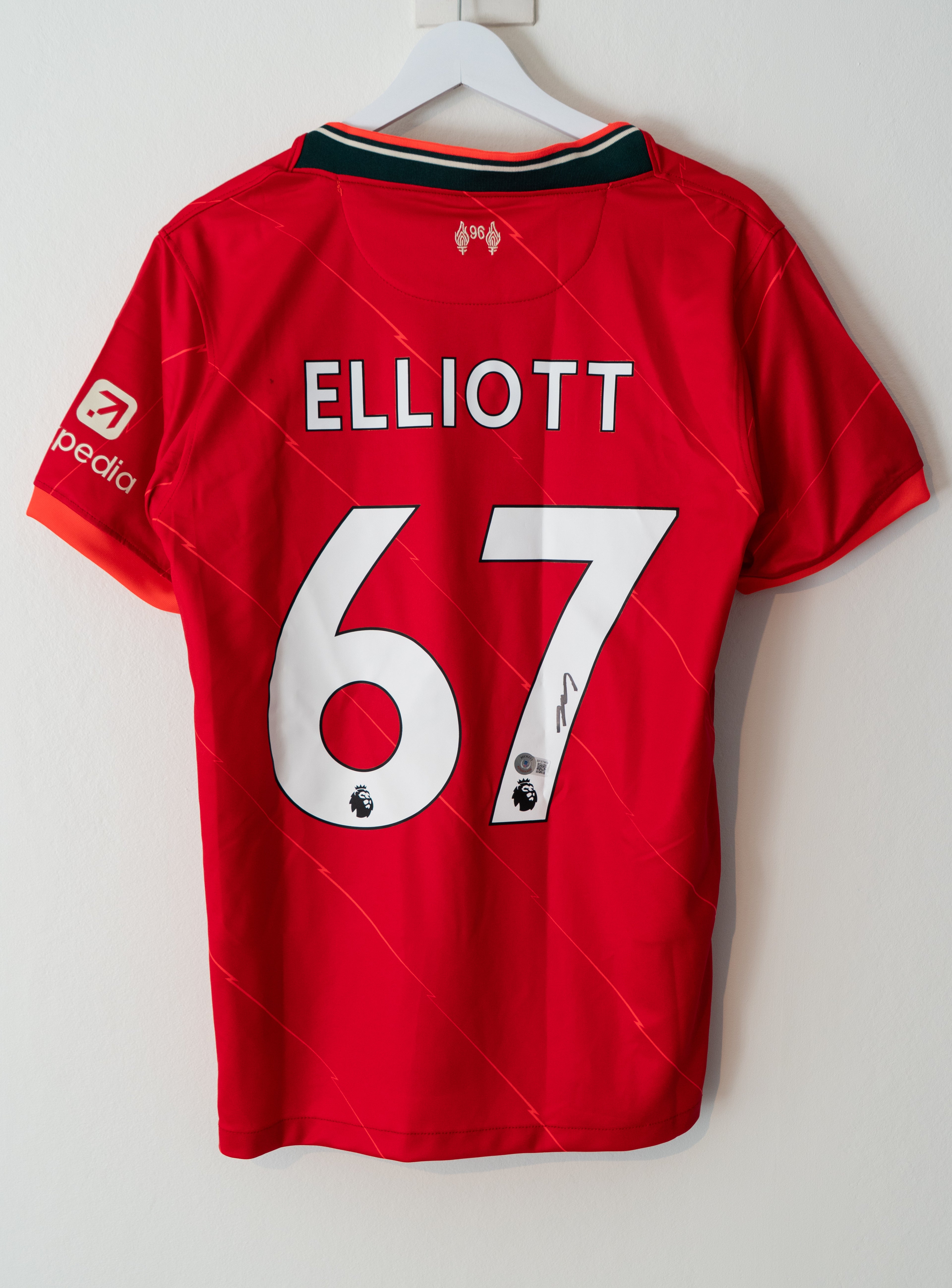 Signert Harvey Elliott Liverpool Drakt