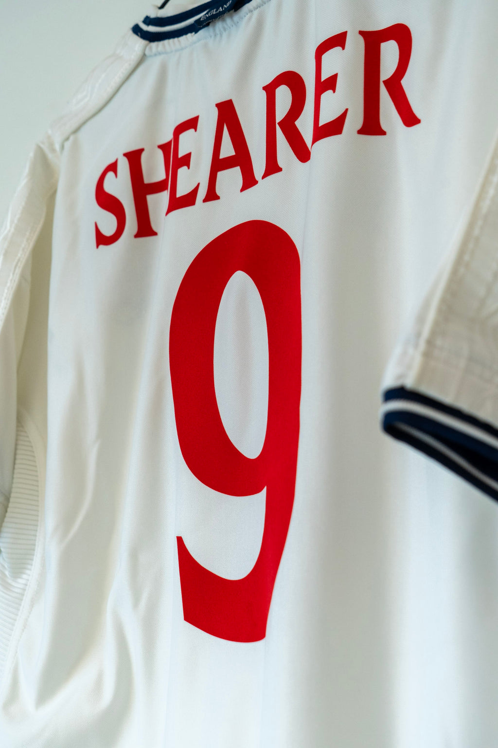 1999-01 England Hjemme Drakt Shearer #9
