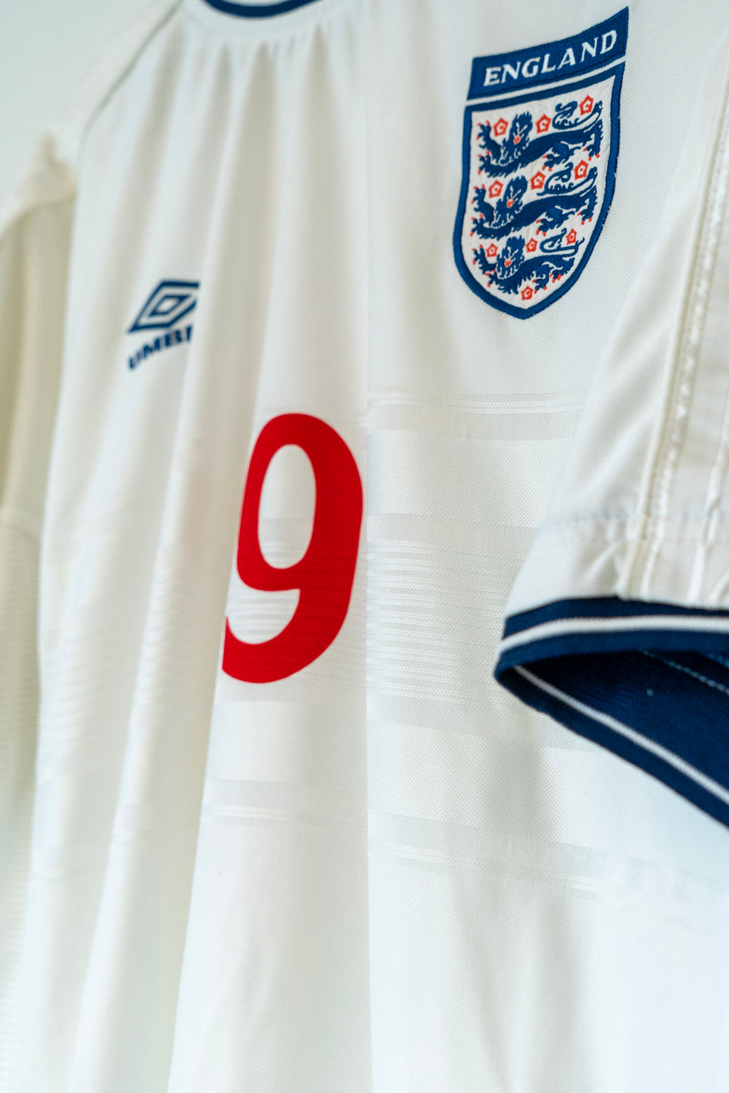 1999-01 England Hjemme Drakt Shearer #9
