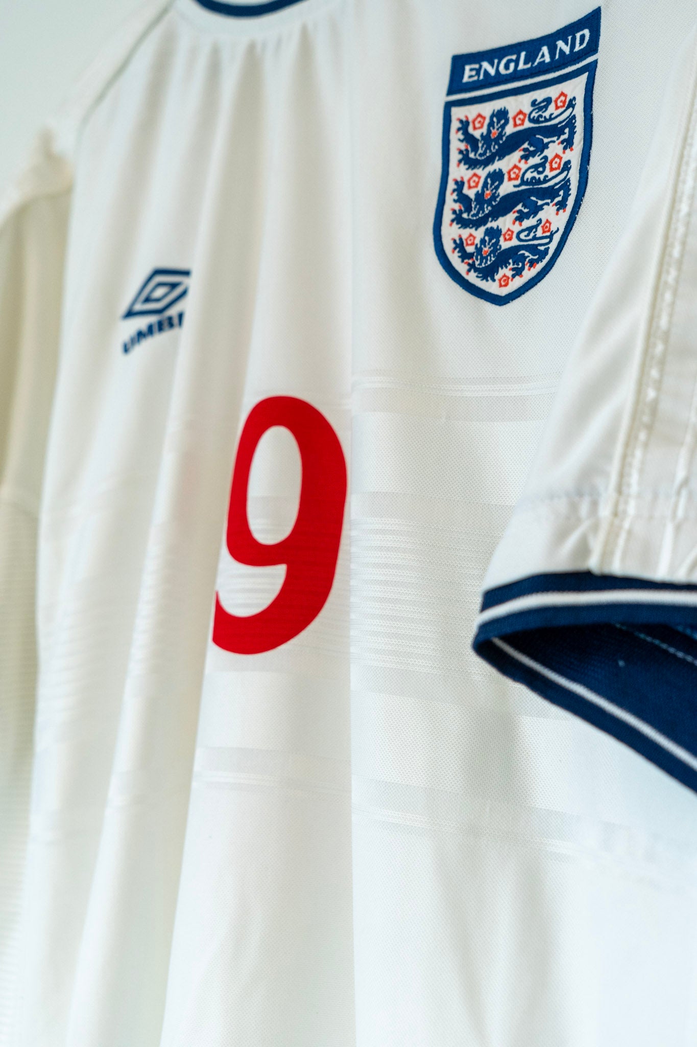 1999-01 England Hjemme Drakt Shearer #9