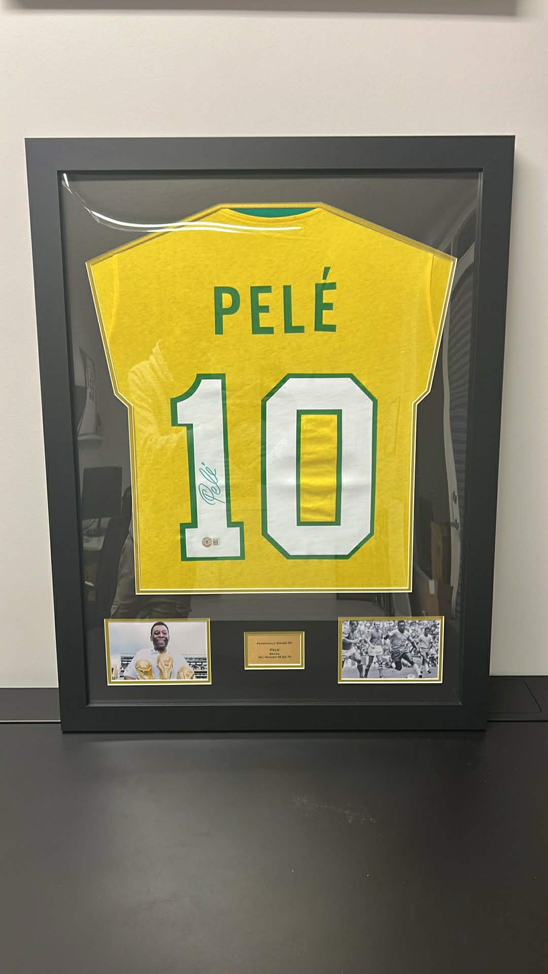 Signert Pele Brasil drakt